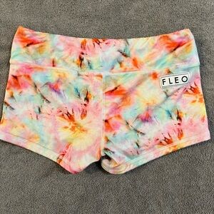 Tie dye Fleo shorts. Size Large.